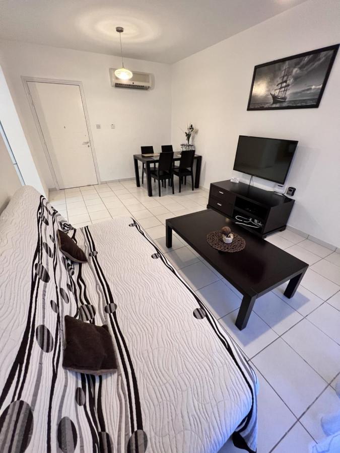 Iris Village Пафос Екстериор снимка